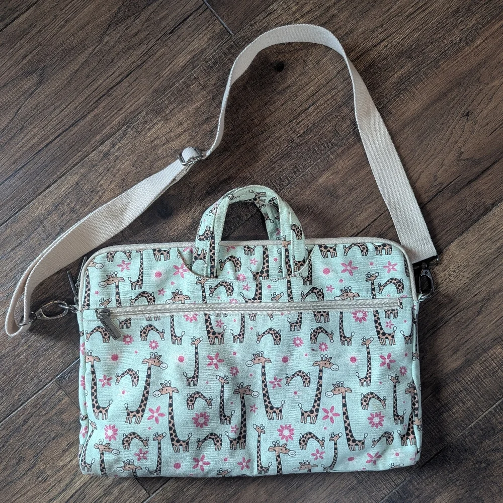 Dachee Multicolor Giraffe Print Laptop Bag - Pockets & Adjustable Shoulder Strap